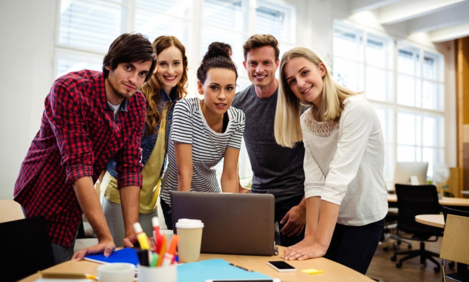 Detaillierte Budgetanalyse mit verschiedenen Leistungsindikatoren