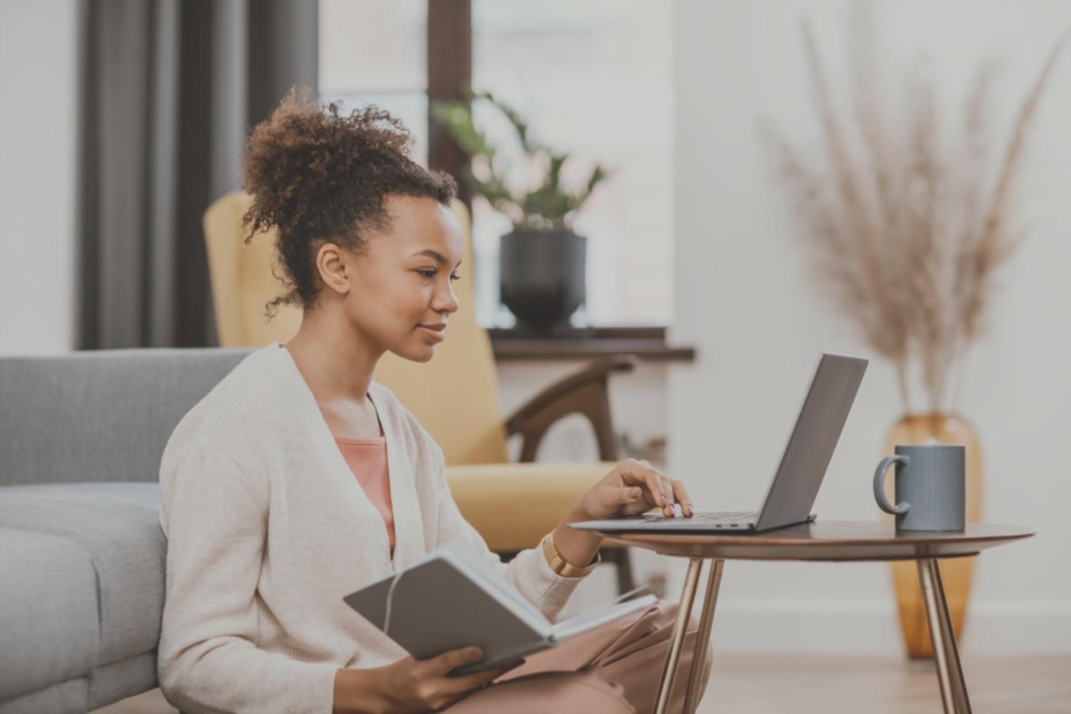 Teamarbeit bei der Budgetplanung und Leistungsoptimierung